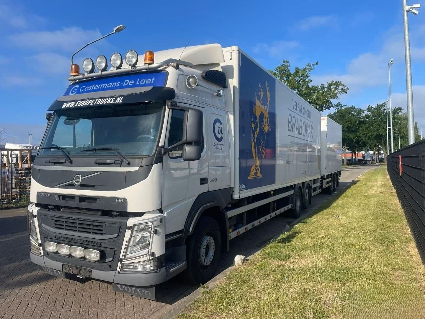 Volvo FM 370 Caja Aislada 2014