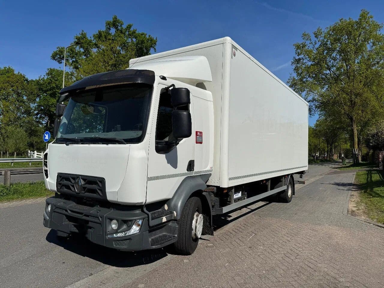 Renault D Oprijwagen Caja Cerrada