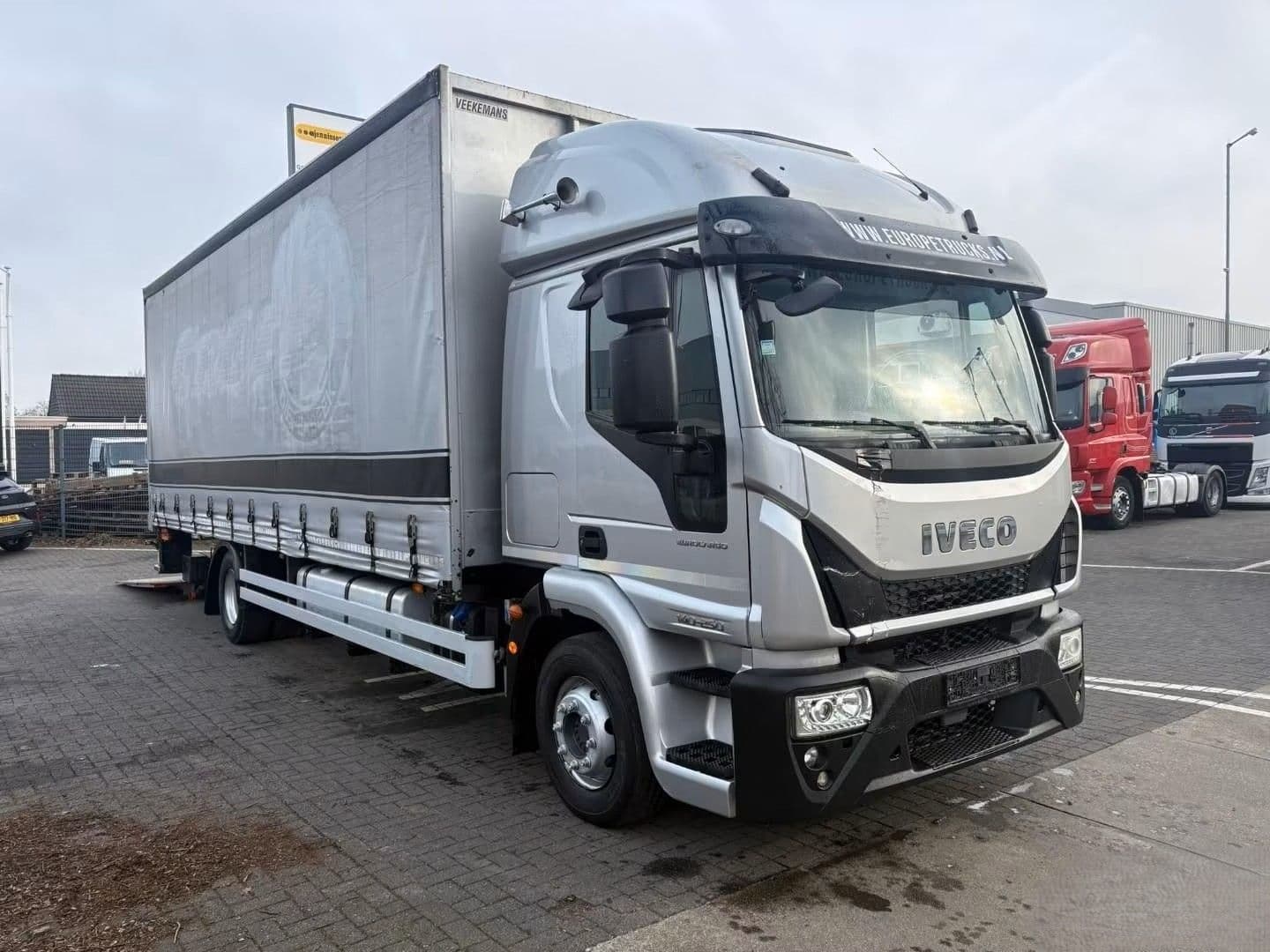 Iveco 140 E Belgian Truck - Lift - Automatic