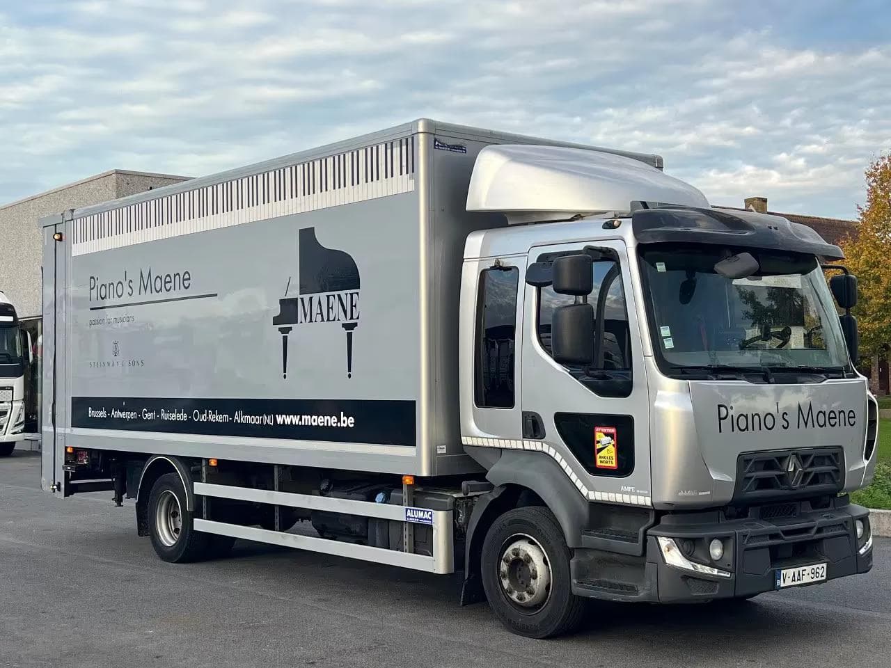 Renault Midlum 250 Verhuiswagen