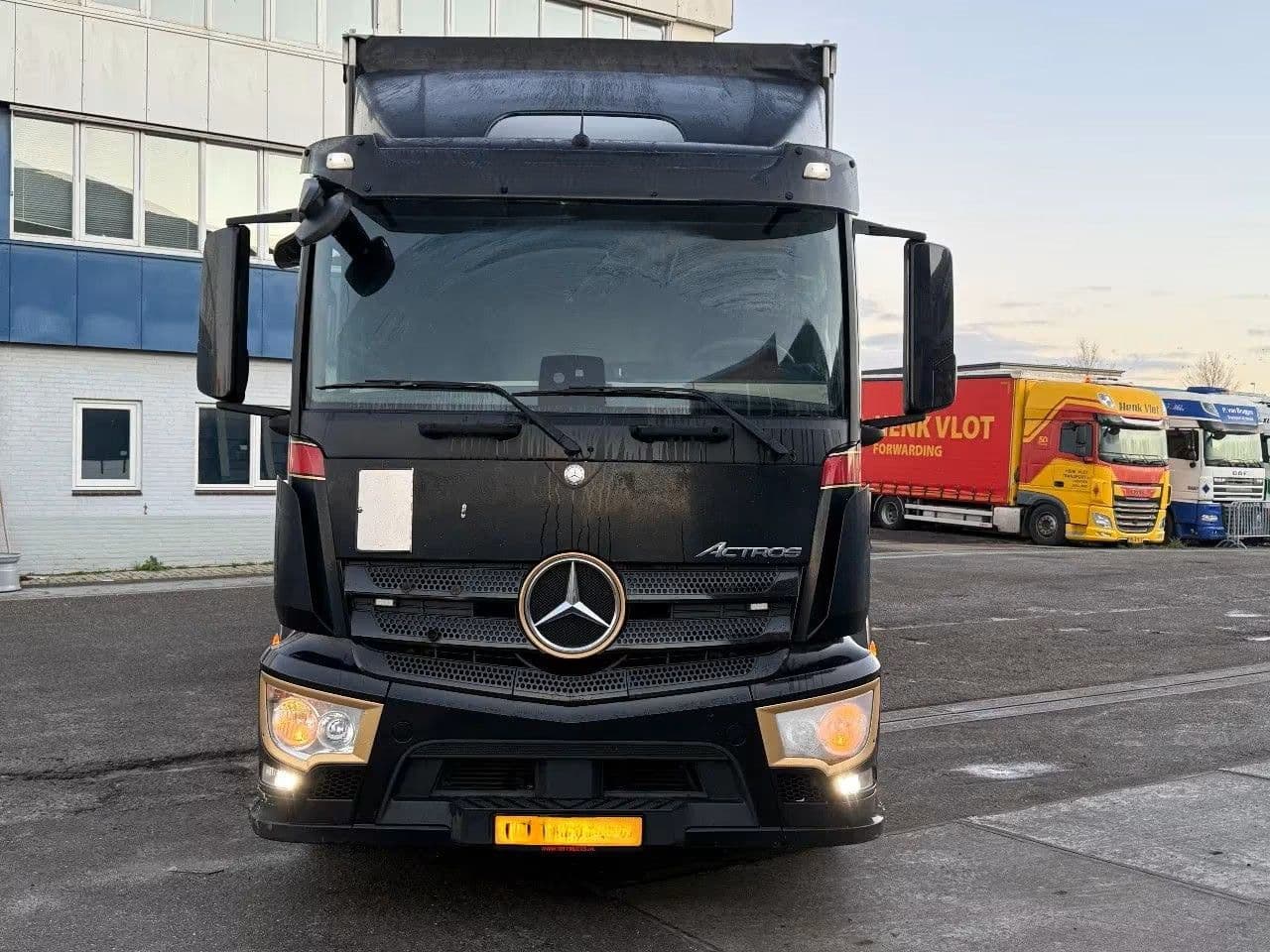 Mercedes-Benz Actros 1830