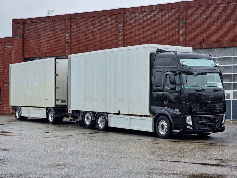 Volvo FH 13.460 Globetrotter XL 6x2 2013