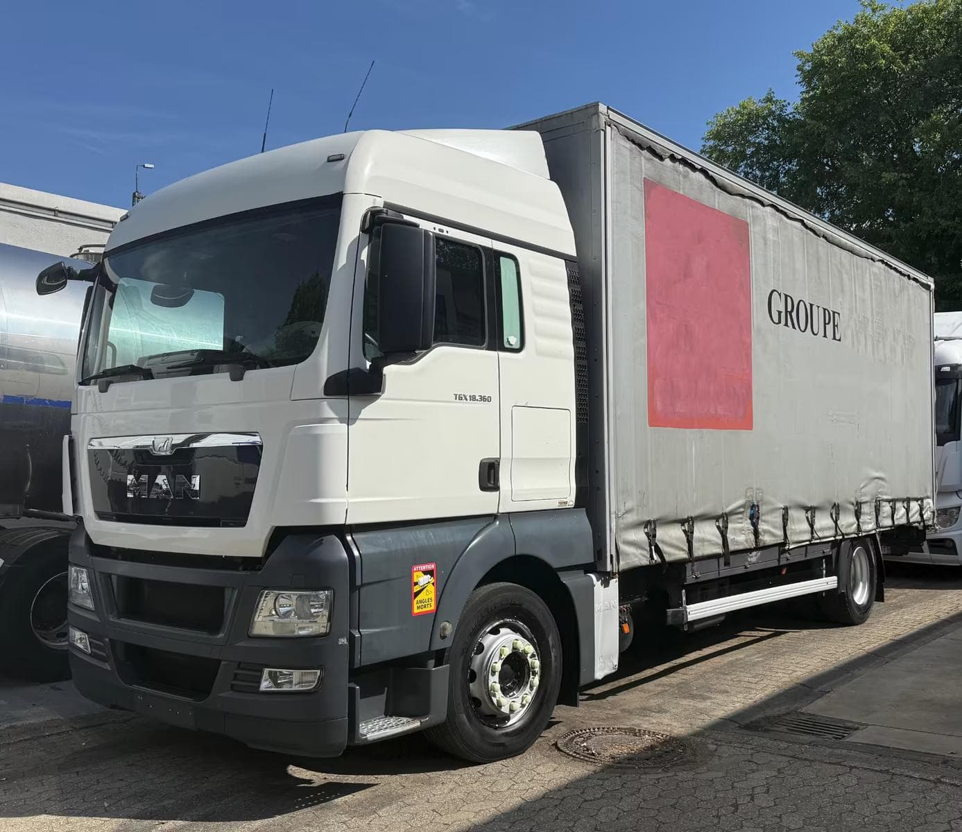 MAN TGX 18.360 1/2 Koffer / Plane 2013