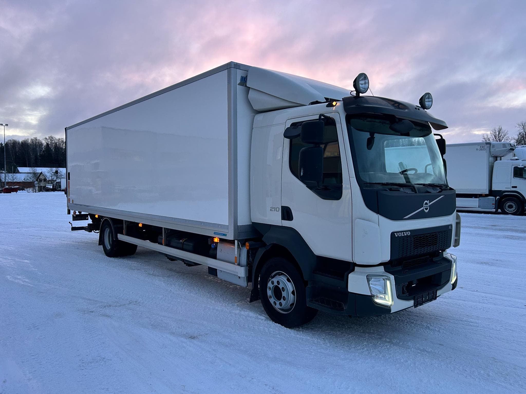 Volvo FL210 Caja Calefactada 2020