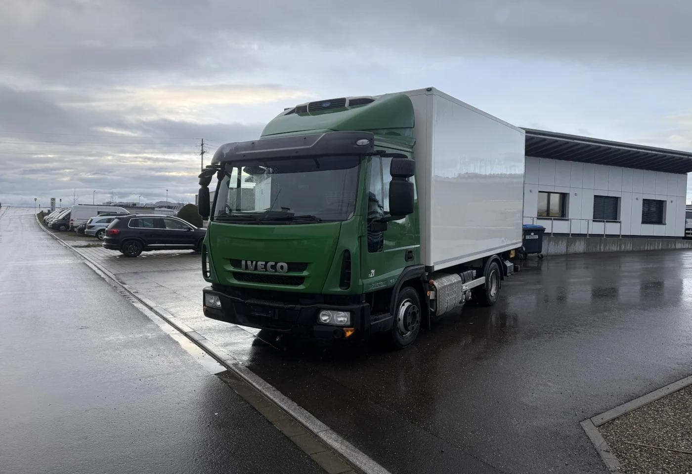 Iveco 75E19 Eurocargo 4x2 Carrier