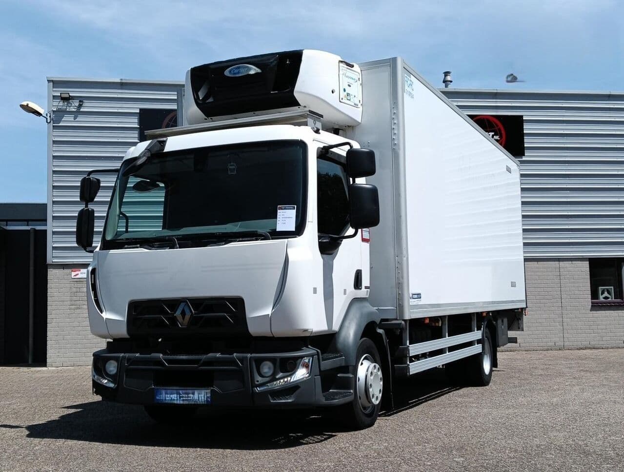 Renault D 210.12 Carrier Supra 850 MT