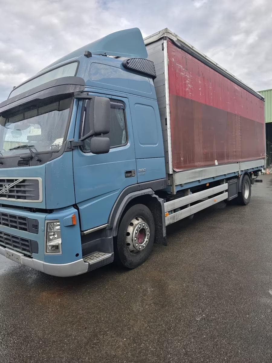 Volvo FM/FH 380 Pritsche + Plane